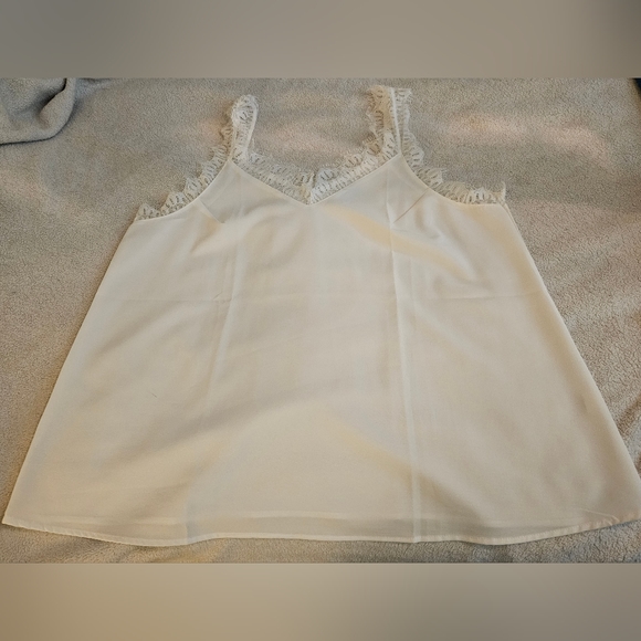 NWOT B1921 2X Lace V-Neck Cami - Picture 4 of 6